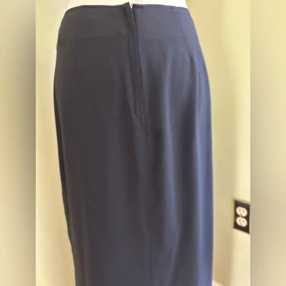 Theory for Bergdorf Goodman black maxi skirt. Side slits/wool blend/vintage 6/8